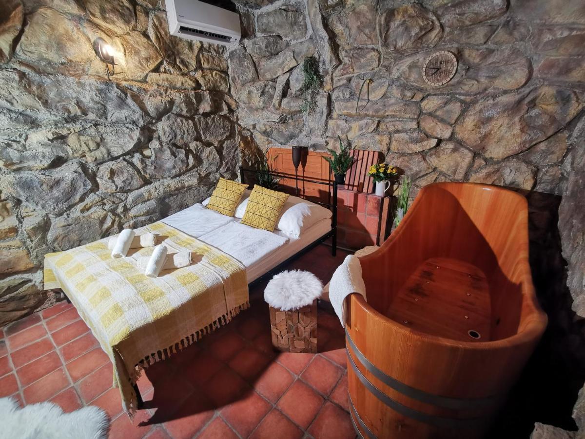 Hotel U Cisare Iii. Melnik Luaran gambar