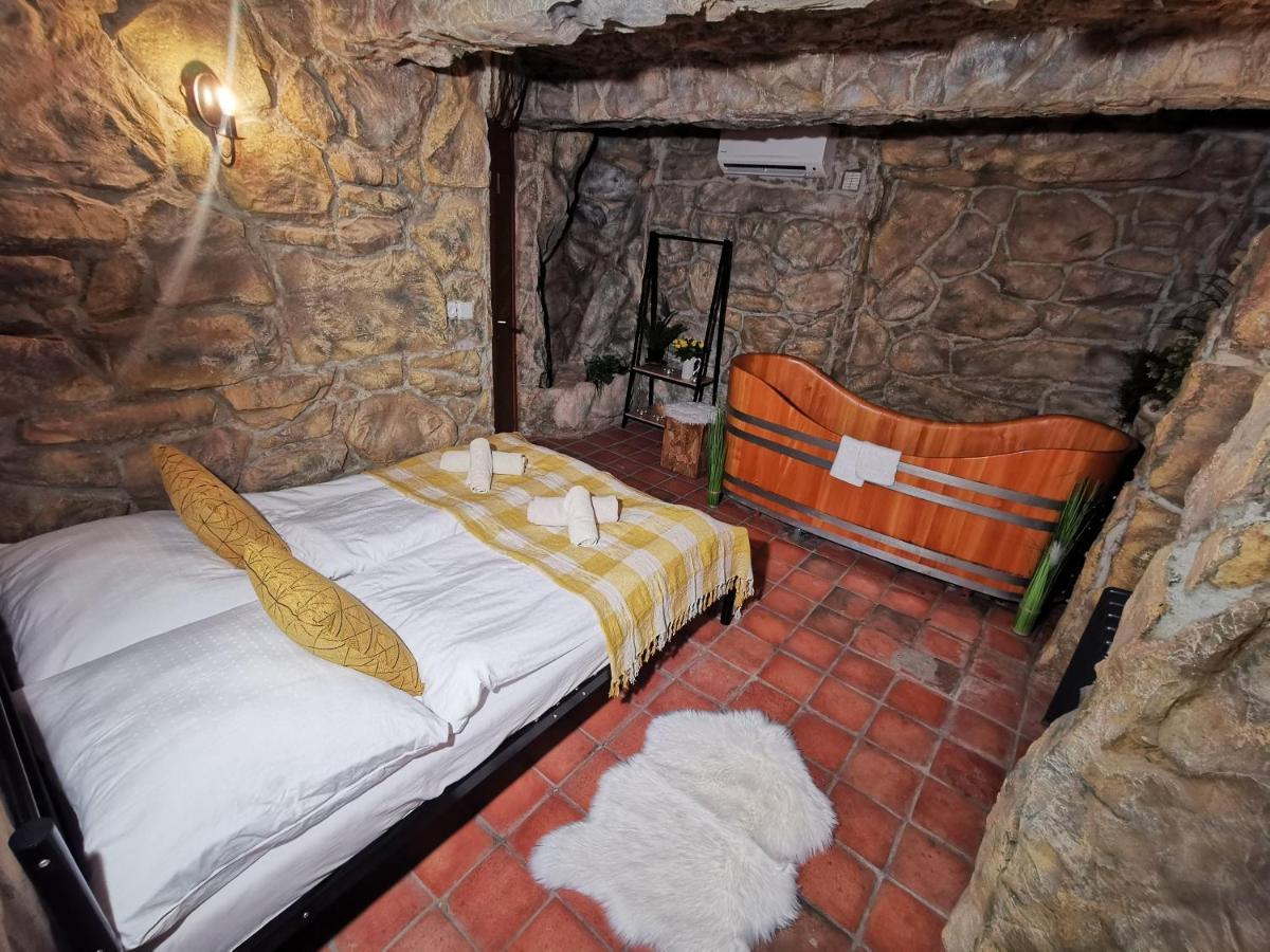 Hotel U Cisare Iii. Melnik Luaran gambar