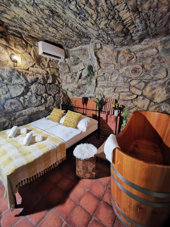 Hotel U Cisare Iii. Melnik Luaran gambar