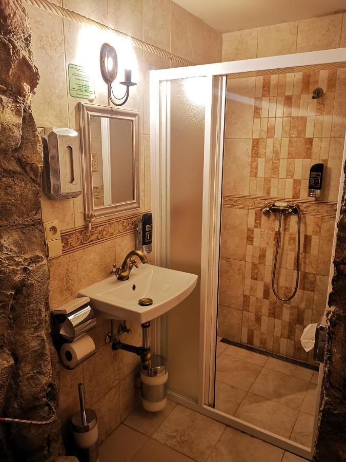 Hotel U Cisare Iii. Melnik Luaran gambar